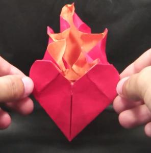 折纸手工制作大全 情人节折纸心与折纸心组成的折纸花手工制作教程