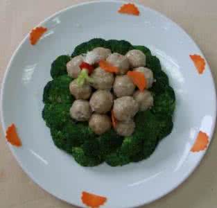 西兰花炒肉丸 西兰花肉丸塔的做法