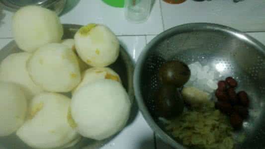 冻梨 冻梨怎么做 宝宝最爱，冻梨汁怎么做？为什么冻梨汁液自流