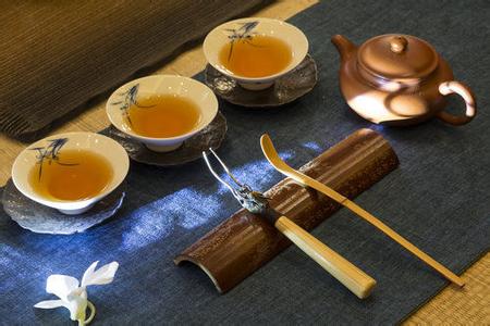 柠檬红茶致癌真的假的 【提醒】红茶+柠檬=致癌！？14个饮食搭配可能毁掉你的健康...