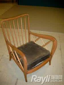 巧用椅子健身 【DIY】旧椅子巧变挂衣架