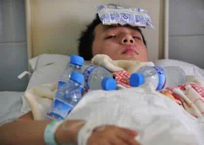 小儿吴茱萸加醋敷脚心 纯正退小儿高烧妙法：敷脚心，不打针！