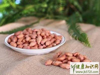 花生降血脂 花生加两宝，降血脂，减固醇，还瘦了8斤(5元成本)