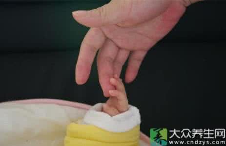 哺乳期月经推迟正常吗 哺乳期月经推迟15天 ​哺乳期月经推迟15天正常吗