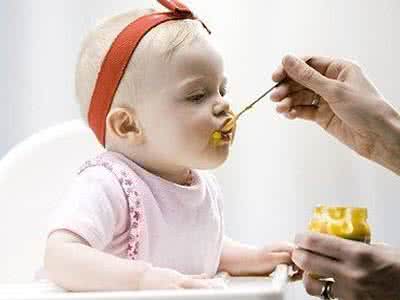 宝宝喂养知识 宝宝喂养知识 1-2月的宝宝喂养知识