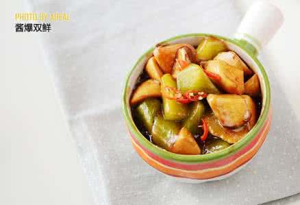 暖暖的味道酱爆鸡丁 酱爆双鲜——小鲜烹出大味道