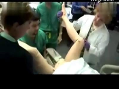 富人和穷人的孩子差距 生过孩子的女人和没生孩子的女人,这就是差距
