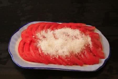 生吃番茄 番茄这样生吃全家竟中毒身亡