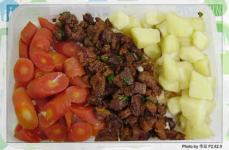 红萝卜土豆炖牛肉 爱心盒饭13:牛肉+土豆+红萝卜