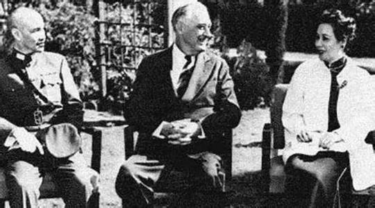 蒋介石与希特勒 对希特勒推崇备至的蒋介石也曾参与刺杀希特勒