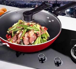 炒菜需要锅盖吗 炒菜锅盖 炒绿叶菜加盖炒更健康-炒菜要盖锅盖吗？