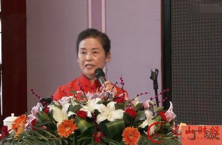 关于一个女孩德国电影 关   于   女   德