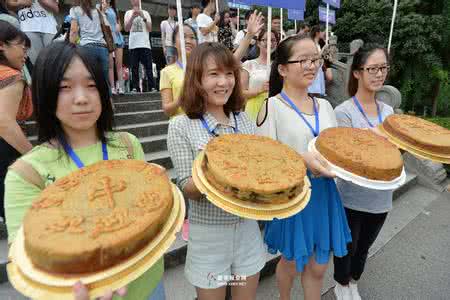 自己在家怎么做月饼 大学生DIY【教你如何在家做月饼】