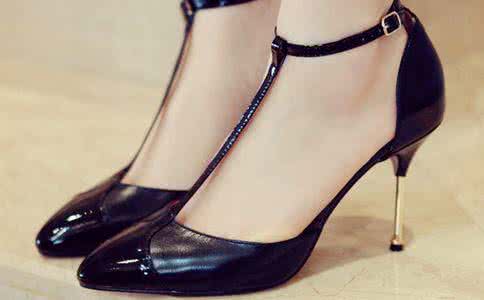 对一个女人又爱又恨 让人又爱又恨的女人 让女人又爱又恨的高跟鞋怎么穿更舒服
