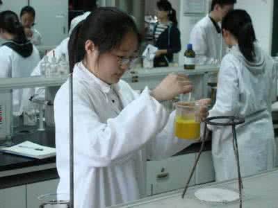 培养学生创新精神 初中化学教学中培养学生的创新精神