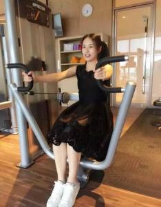 女保镖舒心走红 女保镖舒心走红 100m2简约舒心2室，高颜值低造价好打理