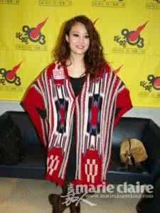 斗篷外套 时尚斗篷外套 明星爱不释手！