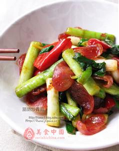 腊肠炒青蒜 好吃不过腊味香……腊肠炒青蒜
