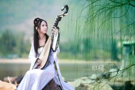 温暖心灵的情感美文 红颜泪，欲说相思心已碎……【情感美文】