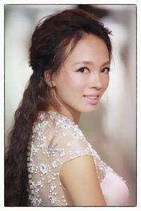 韩式婚纱照新娘发型 婚纱与发型如何完美搭配