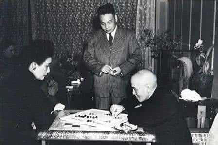 蒋经国逝世宋美龄伤心 蒋介石与宋美龄 蒋介石爱吃黄埔蛋 宋美龄爱打麻将 蒋经国爱收藏
