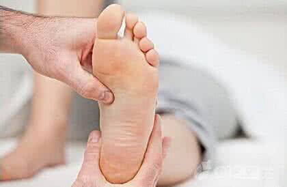 孕妇消水肿的最快方法 孕妇水肿的原因