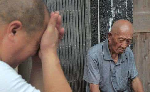 老人拉不出尿 老人拉不出尿是什么病?