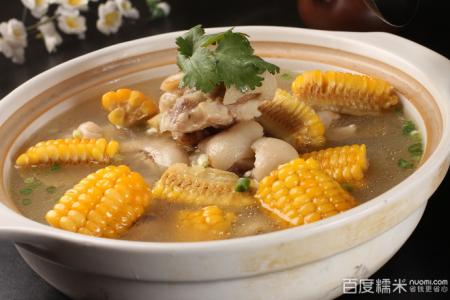 猪蹄炖玉米有什么功效 玉米炖猪蹄