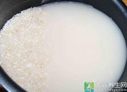 用淘米水洗脸的危害 淘米水有什么用处