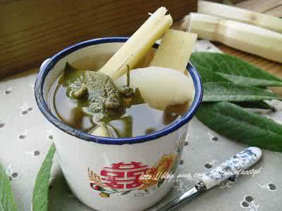 枇杷雪梨冰糖水 止咳润燥好良方【枇杷甘蔗雪梨糖水】