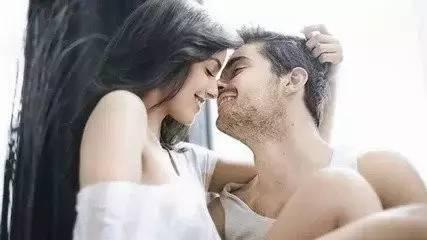 液体震撼 男人液体进入女人体内的全过程,太震撼了…