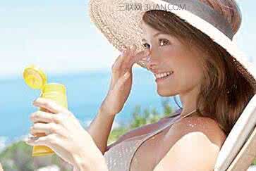 涂防晒霜要不要卸妆 夏天涂防晒霜了要不要卸妆