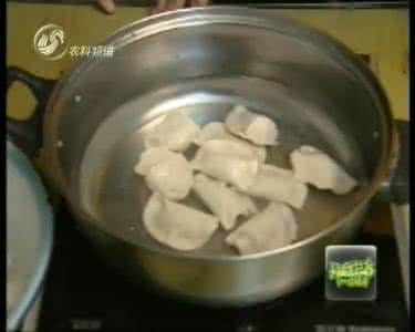 冻饺子怎么煮不破绝招 视频:《快乐生活一点通》煮冻饺子不破的窍门
