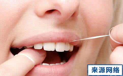 牙线使用时间 使用牙线时常遇到的六个问题