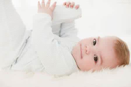 惊慌失措 新生儿有哪些异常不用惊慌，新生儿6种异常不用慌