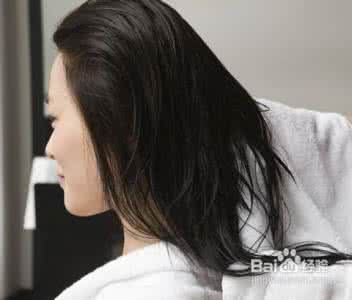 烫完头发几天可以洗 刚刚烫头发要几天才可以洗？