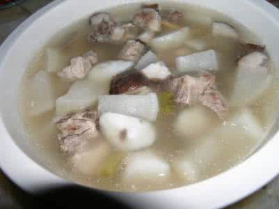 白萝卜山药炖排骨 山药可以和白萝卜一起炖吗?