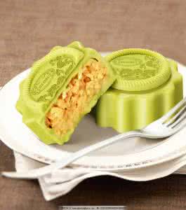 抹茶冰皮月饼 中秋秀一手 精致的抹茶月饼做法