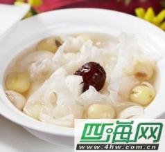 山楂开胃 莲子枸杞山楂汤 酸酸甜甜好开胃