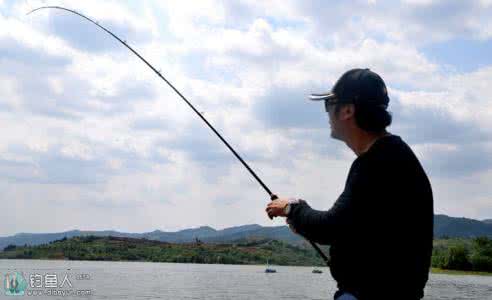 一位老手浅谈配饵浮漂调钓的技巧，值得学习！