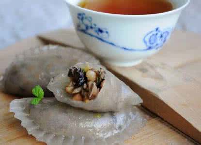 莴笋饺子馅的做法 平凡食材做出Q弹饺子一【水晶笋饺】