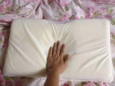 哪种枕头对颈椎最好 颈椎枕头 哪种枕头对颈椎好 如何判断颈椎枕头哪种好