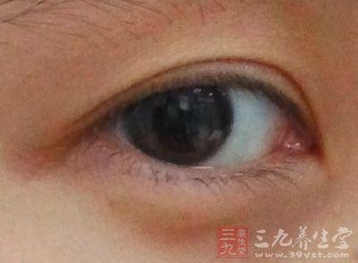 捐献眼角膜 12载自愿捐献角膜 仅两例成功