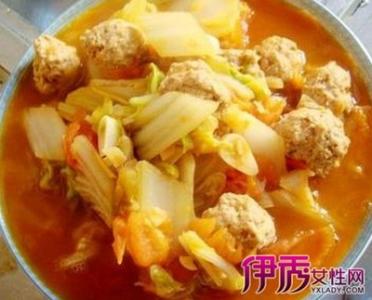 白菜炖肉的做法 白菜炖肉的做法 垂涎三尺白菜炖肉　家常菜白菜炖肉简单做法