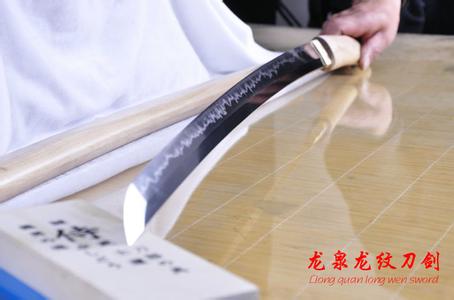 自带沉水弯蹲便器图 沉水弯蹲便器疏通技巧 从白木到沉水 花纹辨别有技巧