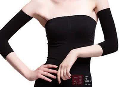 怎么瘦肉手臂抽脂 瘦手臂的最快方法 5大“瘦肉”法甩掉拜拜袖