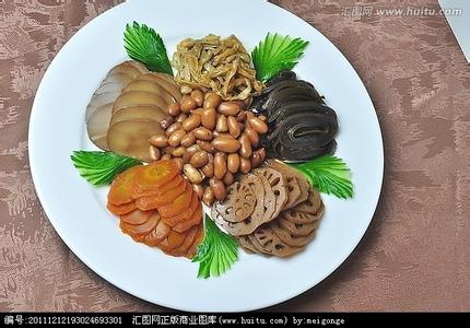 如何自制卤味 卤味拼盘