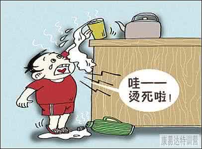 小孩子开水烫伤 小孩子开水烫伤 在古代，为什么一生孩子就要开水