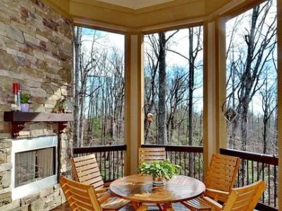 半圆形阳台装修效果图 圆阳台如何装修