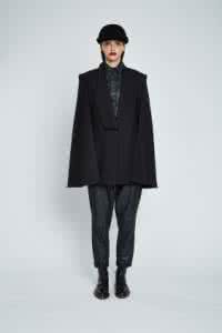 披肩 翻译 逍遥子译作----CAPE COLLAR JACKET “披肩领夹克”
